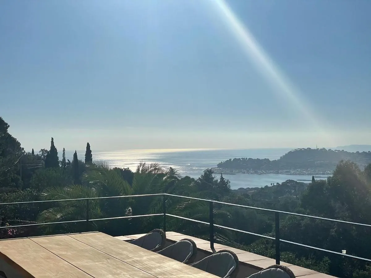 Sea-View Villa In Cavalaire Sur Mer Francia