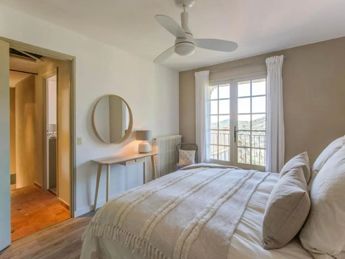 Sea-View Villa In Cavalaire Sur Mer